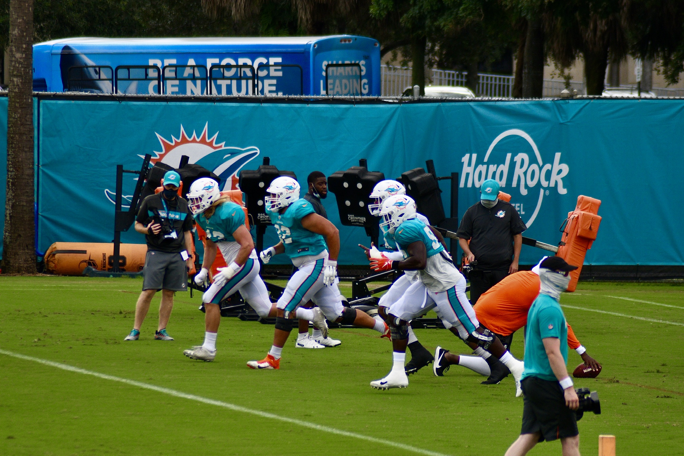 Dolphins' Michael Deiter becomes center of attention