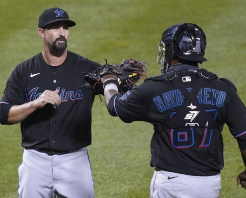 Marlins sweep Mets