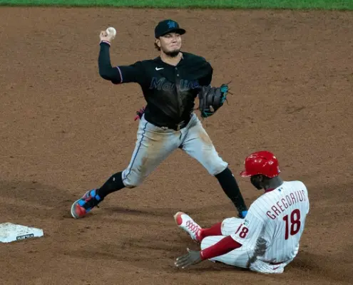 Marlins beat Phillies