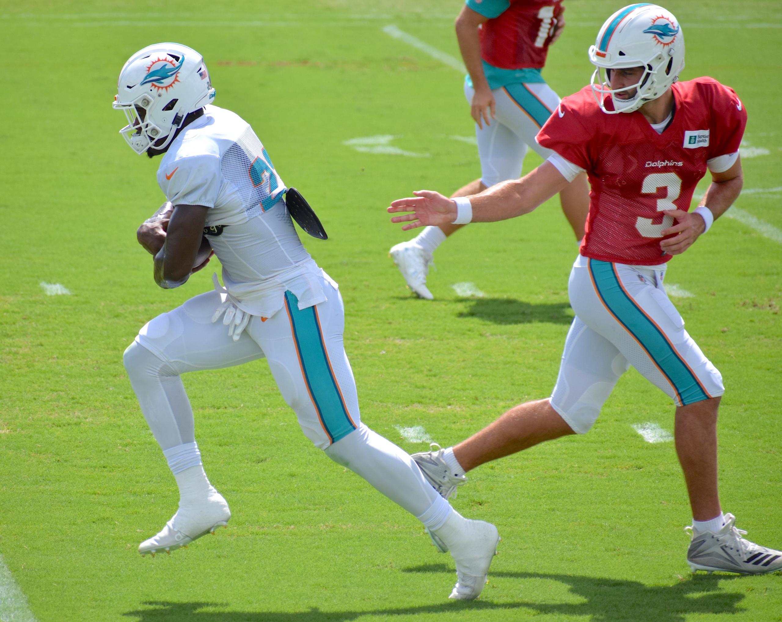 SEP 13, 2015 : Miami Dolphins cornerback Walt Aikens (35) waits