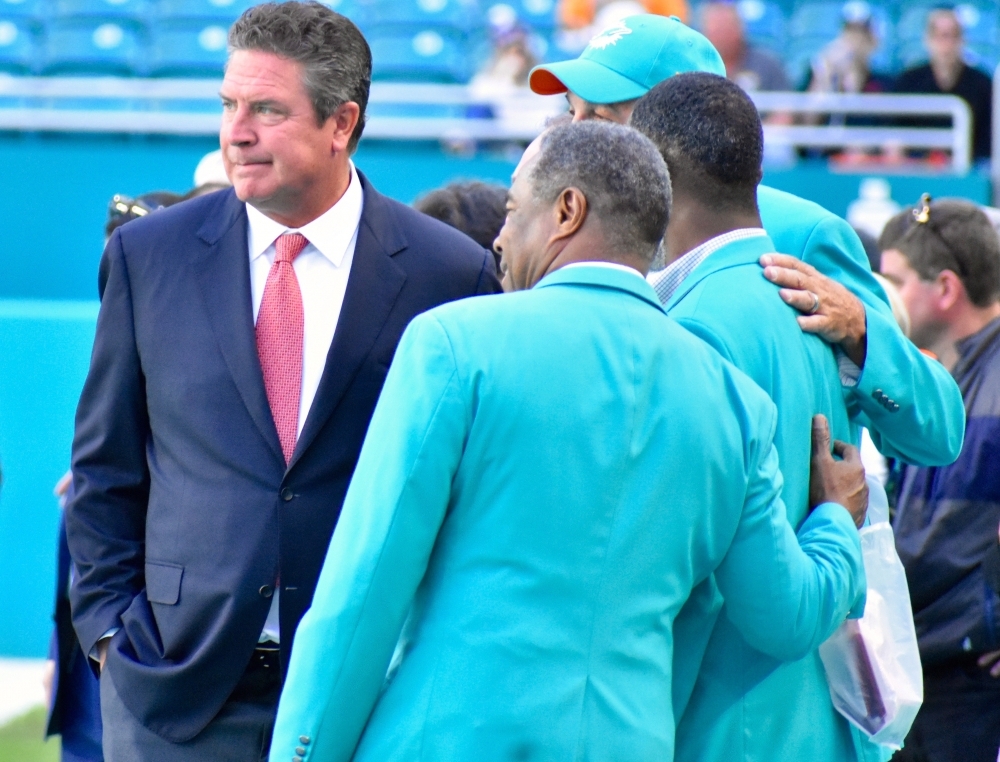 Dan Marino Lights Up the NFL. How the greatest passer in league…, by  RareMint