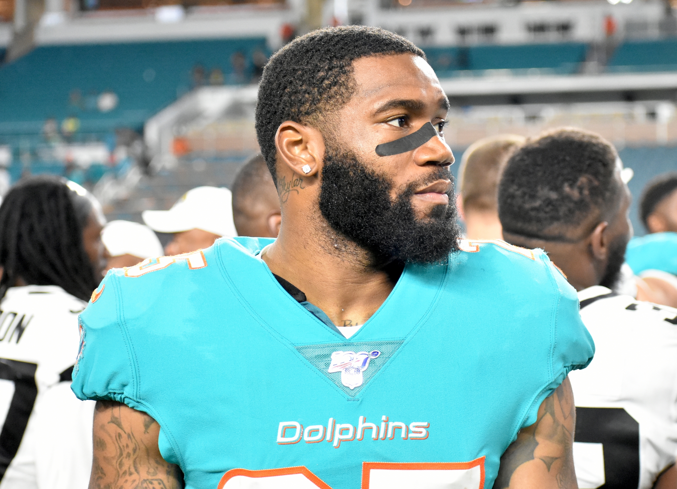 Dolphins' Noah Igbinoghene trade could lift first-round pressure