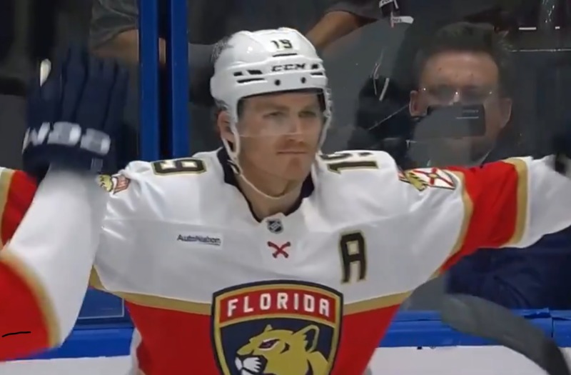 Tkachuk Scores Twice, Panthers Cruise Past Lightning for 1-0 Series Lead