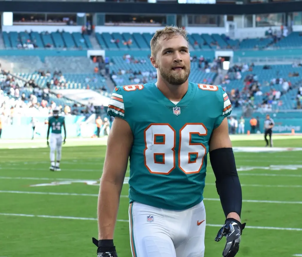 Mike Gesicki Switching Back To Jersey No. 88