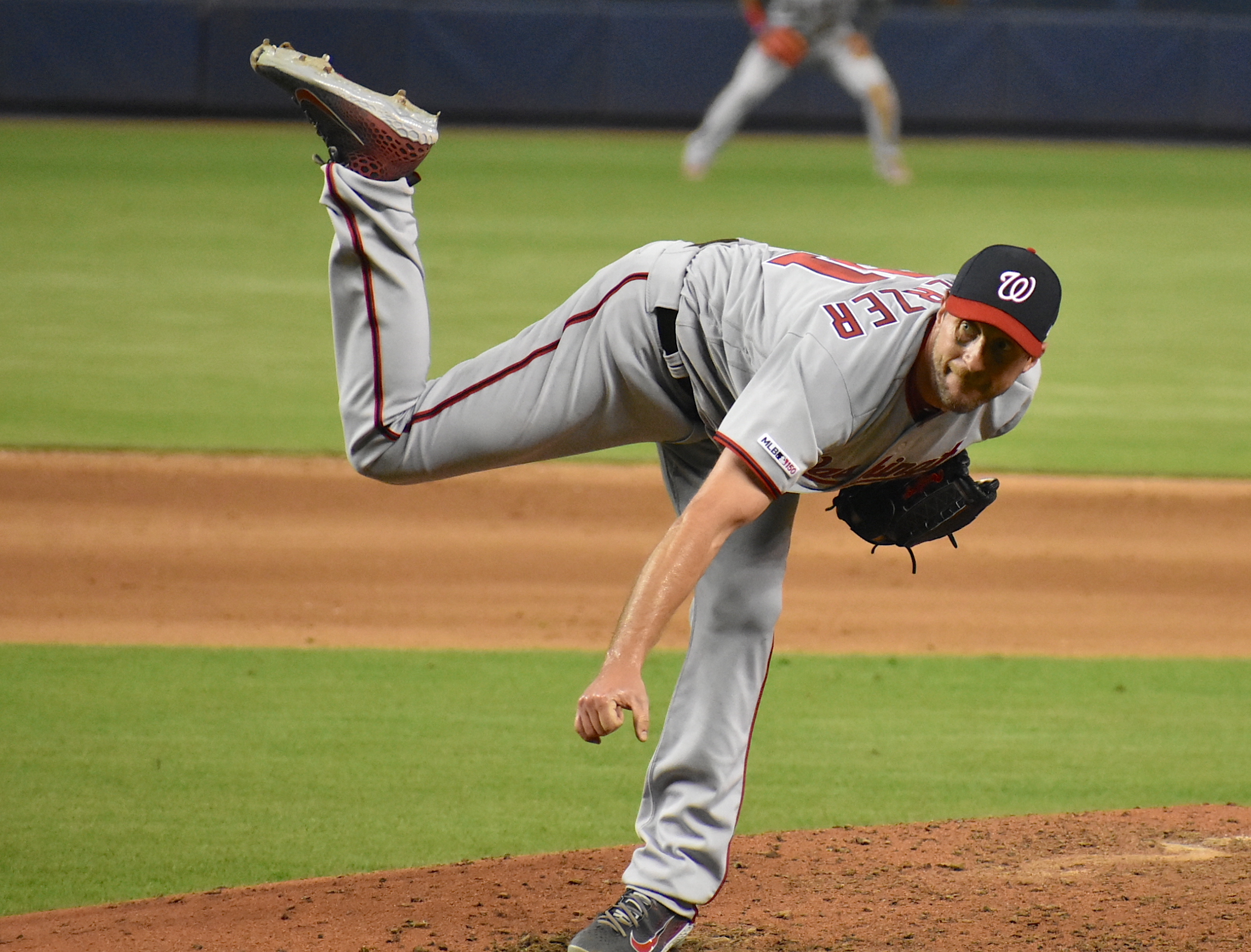 Max Scherzer pitches with broken nose and black eye