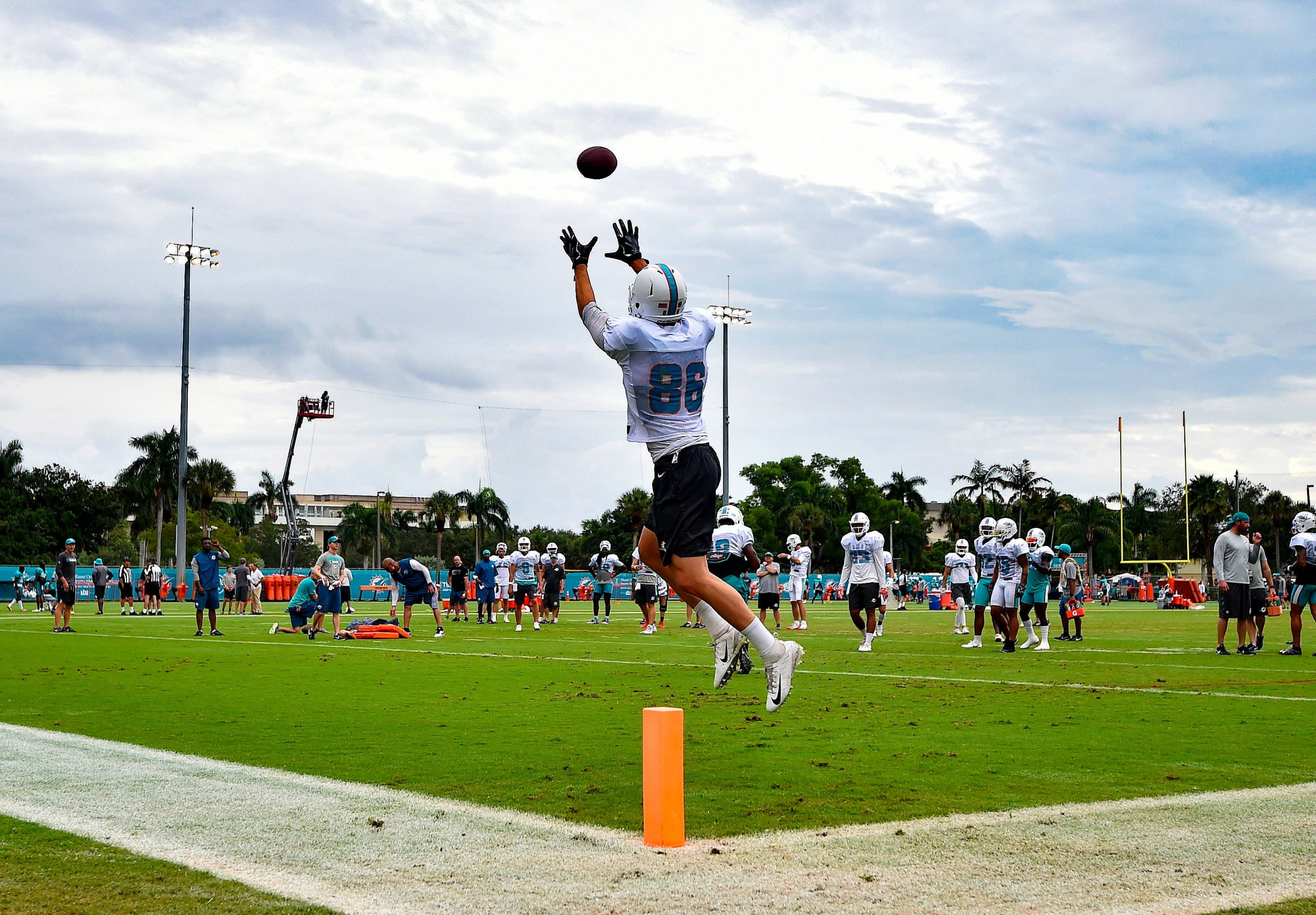 Ravens TE coach George Godsey discusses improvement of TE Isaiah