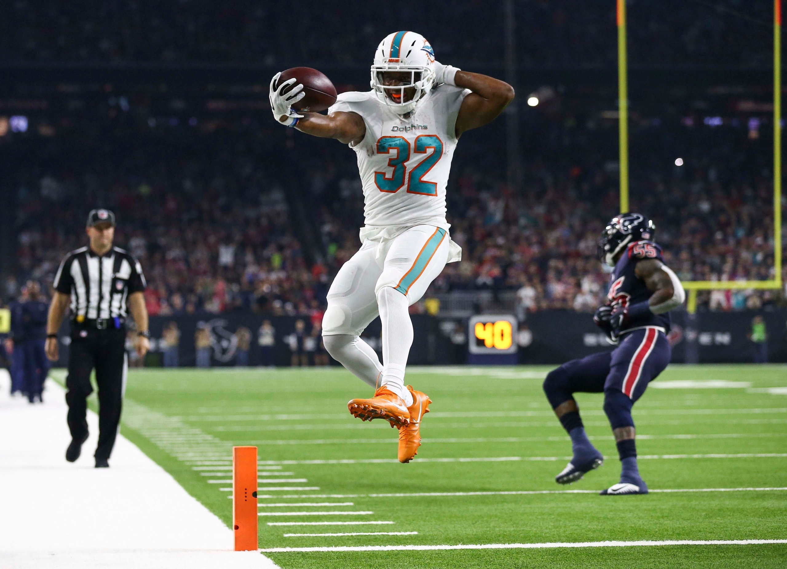 Dolphins Depth Chart: Kenyan Drake the Fantasy RB to Own