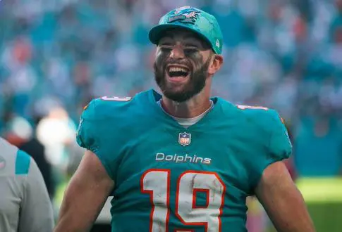 Does Skylar Thompson Have Long-Term Future With Dolphins?