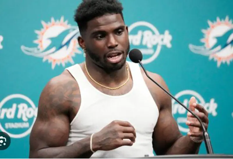 Tyreek Hill said after dropping some passes in win against the 49ers that he needs more practice time with Tua Tagovailoa.